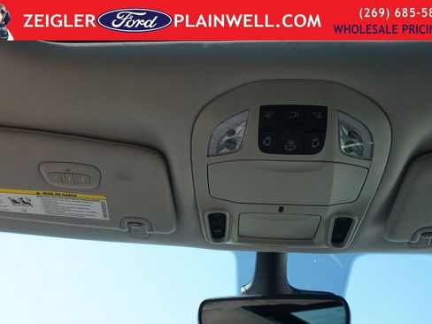 Used 2024 Chrysler Pacifica Limited FWD image 35