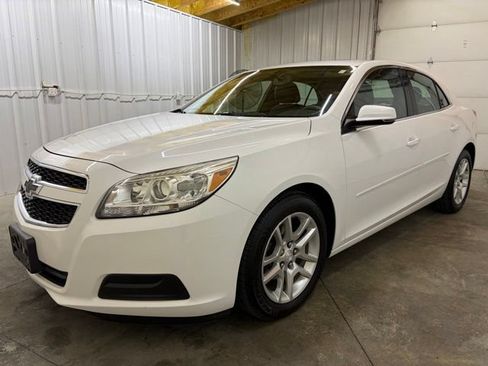 Used 2013 Chevrolet Malibu LT w/ Power Convenience Package FWD image 2