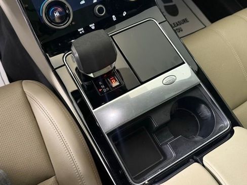Certified 2023 Land Rover Range Rover Velar R-Dynamic S image 39