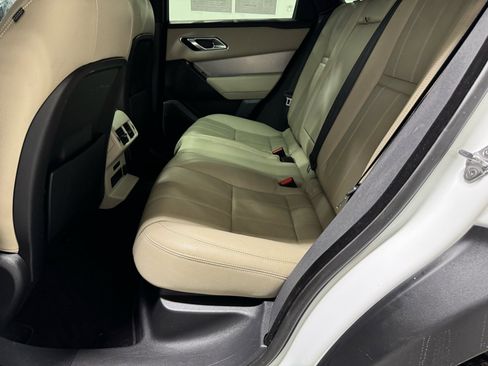 Used 2022 Land Rover Range Rover Velar R-Dynamic S image 24
