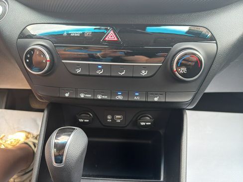 Used 2020 Hyundai Tucson Value AWD/4WD image 18