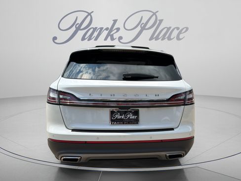 Used 2023 Lincoln Nautilus Reserve AWD/4WD image 4