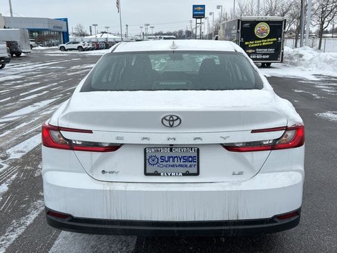 Used 2025 Toyota Camry LE image 12