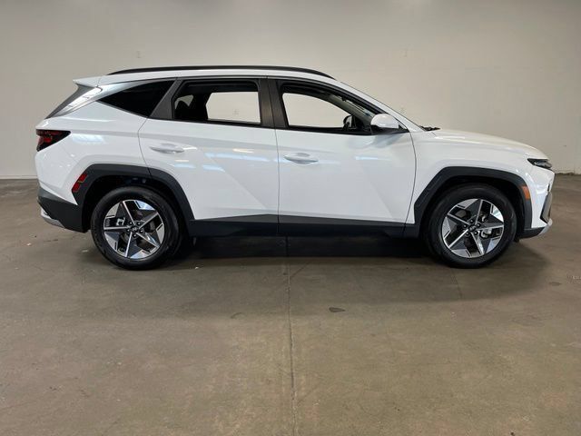 Used 2025 Hyundai Tucson SEL FWD image 2