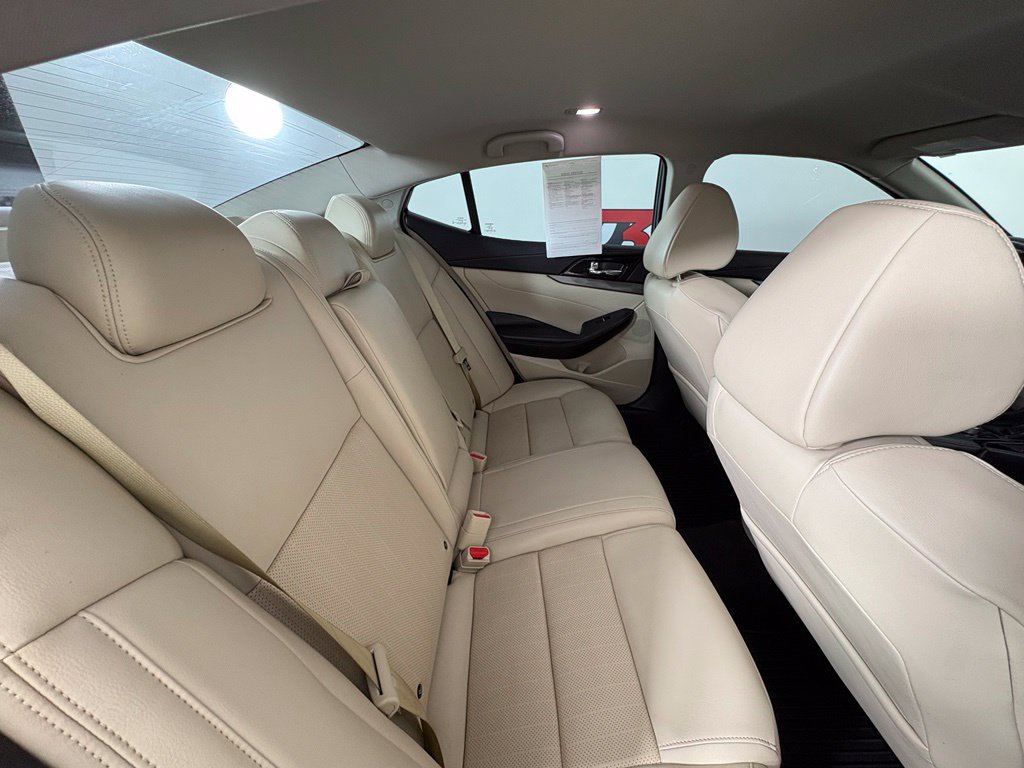 Used 2022 Nissan Maxima SV w/ Floor Mat Group FWD image 42