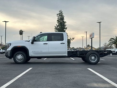 New 2026 GMC Sierra 3500 Pro w/ Convenience Package RWD image 7