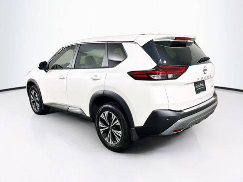 Used 2023 Nissan Rogue SV FWD image 5