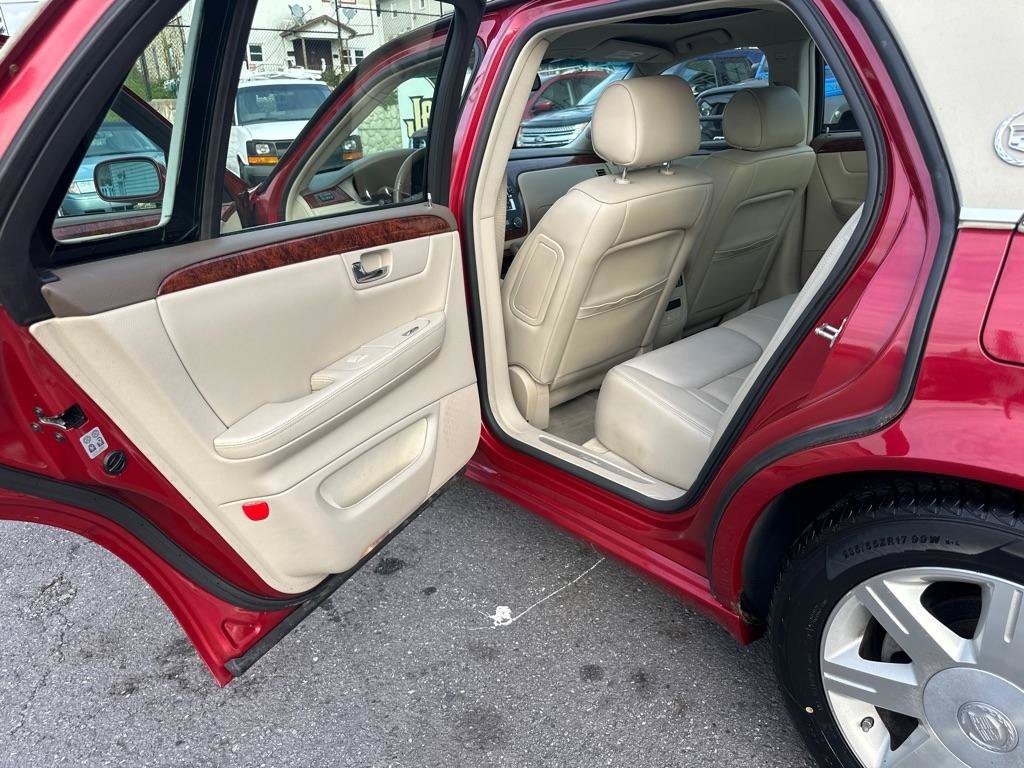 Used 2006 Cadillac DTS w/ Trunk Convenience Package FWD image 13
