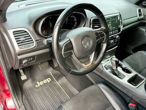 Used 2020 Jeep Grand Cherokee Altitude image 9