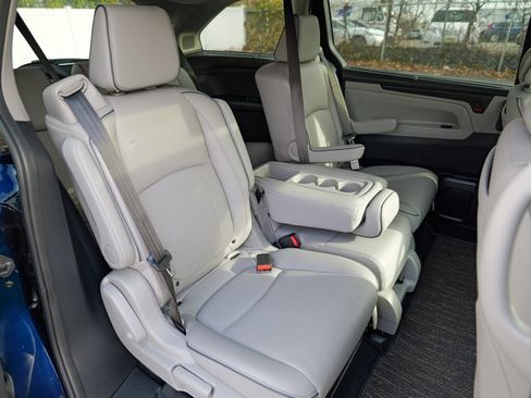 Used 2024 Honda Odyssey Elite image 32