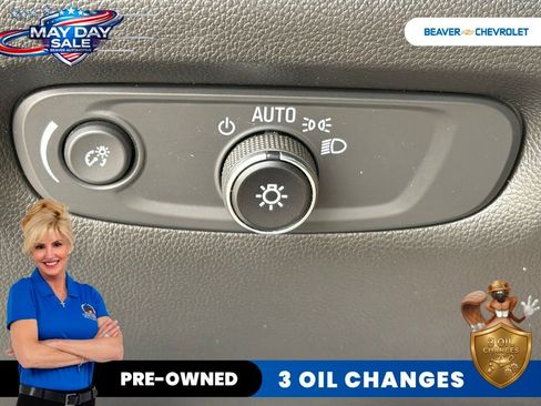 Used 2023 Chevrolet Traverse LT w/ LPO, Floor Liner Package FWD image 35