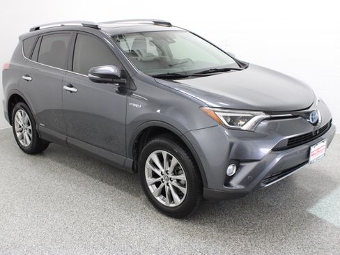 Used 2017 Toyota RAV4 Limited w/ Advanced Technology Package AWD/4WD image 4