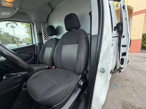 Used 2021 RAM ProMaster City Tradesman SLT FWD image 17