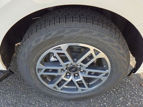 New 2026 Ford Expedition Active AWD/4WD image 17