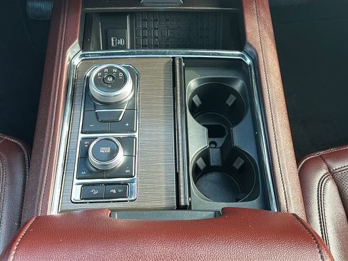 Used 2024 Ford Expedition Max Limited image 28