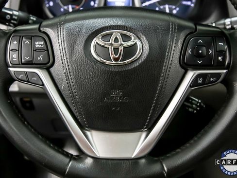 Used 2020 Toyota Sienna XLE image 25