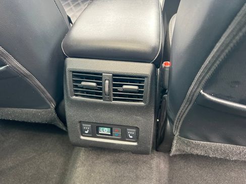 Used 2023 Mitsubishi Outlander SEL AWD/4WD image 21