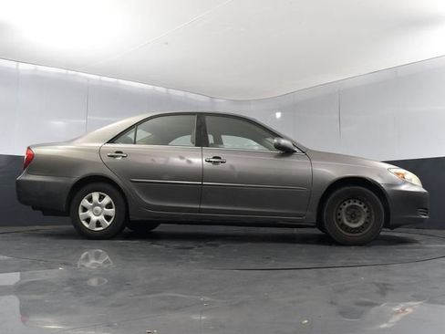 Used 2004 Toyota Camry LE FWD image 19