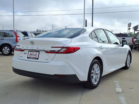 Certified 2025 Toyota Camry LE image 6