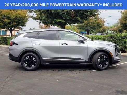 New 2026 Kia Sportage LX image 3