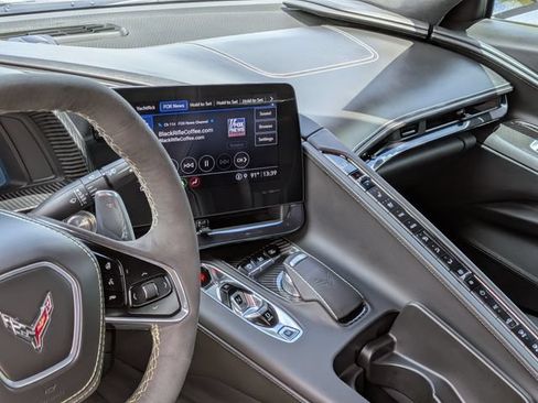 Used 2023 Chevrolet Corvette Stingray Premium Cpe w/ Z51 Performance Package RWD image 22