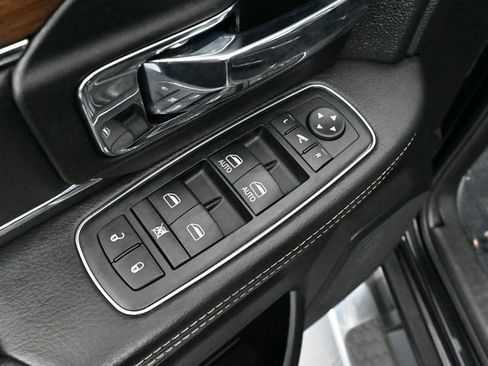 Used 2015 RAM 2500 Laramie w/ Convenience Group image 20