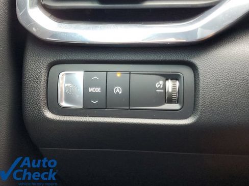 Used 2024 GMC Acadia Elevation FWD image 28
