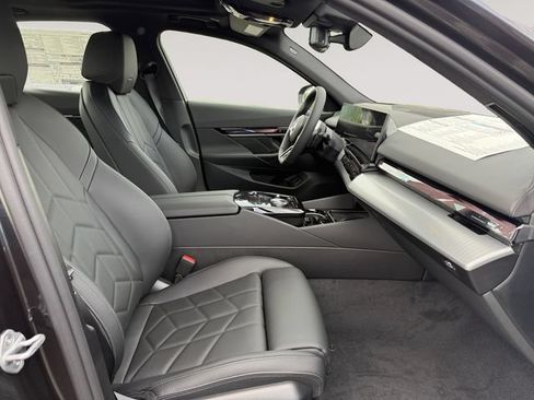 New 2027 BMW 540i xDrive w/ M Sport Package AWD/4WD image 15