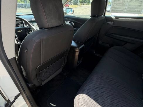 Used 2015 Chevrolet Equinox LS FWD image 12