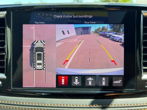 Used 2023 Chrysler Pacifica Pinnacle FWD image 45