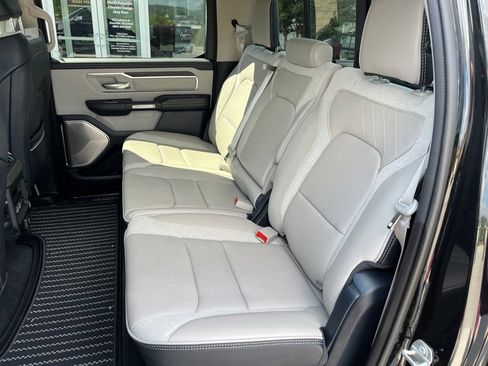 Used 2024 RAM 1500 Limited AWD/4WD image 16