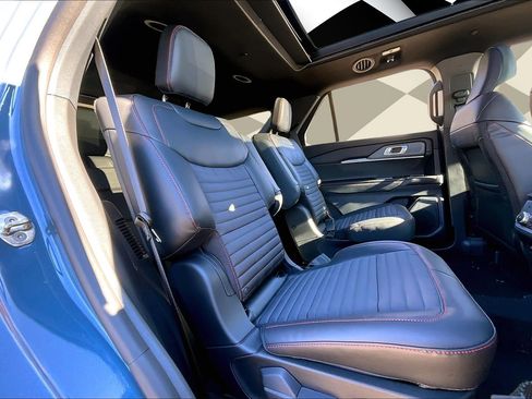 New 2026 Ford Explorer ST-Line w/ ST-Line Street Pack image 23