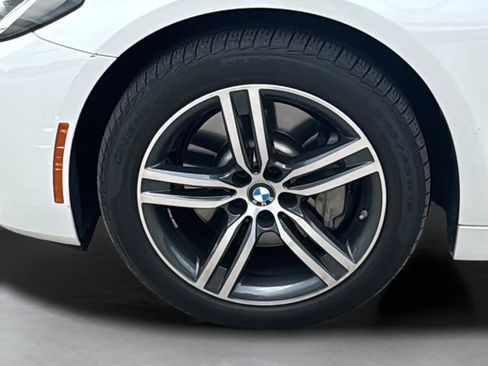 Used 2023 BMW 530i xDrive image 4