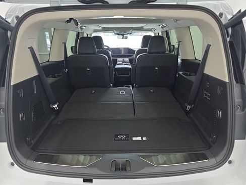 New 2026 INFINITI QX80 Luxe w/ Cargo Package RWD image 17