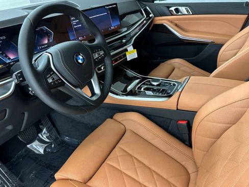 New 2026 BMW X5 xDrive50e w/ Parking Assistance Package image 4
