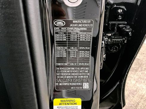 New 2025 Land Rover Discovery Sport S image 8