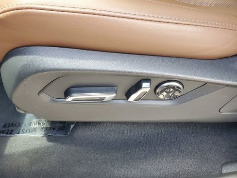 Certified 2023 Acura MDX FWD w/ Technology Package image 18