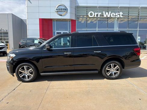 Used 2024 Ford Expedition Max Limited RWD image 2