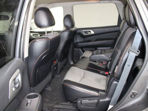 Used 2020 Nissan Pathfinder SV w/ Rock Creek Edition image 17