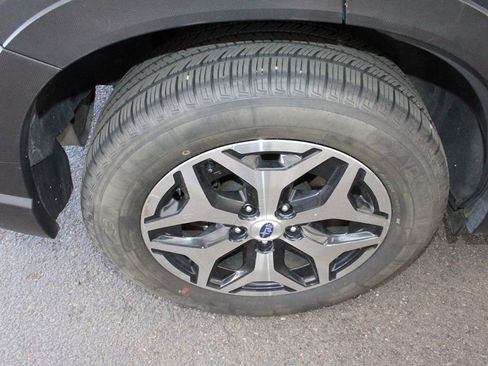 Used 2021 Subaru Forester Premium AWD/4WD image 60