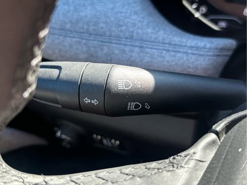 Used 2024 Jeep Compass Latitude image 30