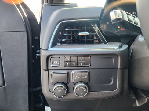 New 2026 Chevrolet Suburban LS image 26