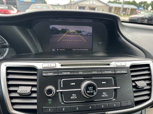 Used 2017 Honda Accord LX image 21