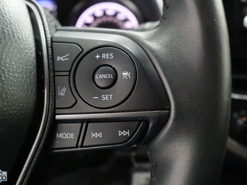 Used 2024 Toyota Camry SE image 17