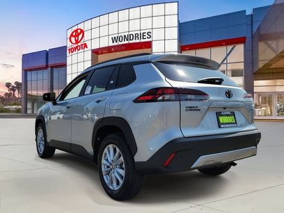 New 2026 Toyota Corolla Cross LE w/ Moonroof Package