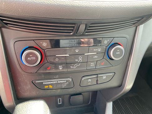 Used 2019 Ford Escape SE image 14