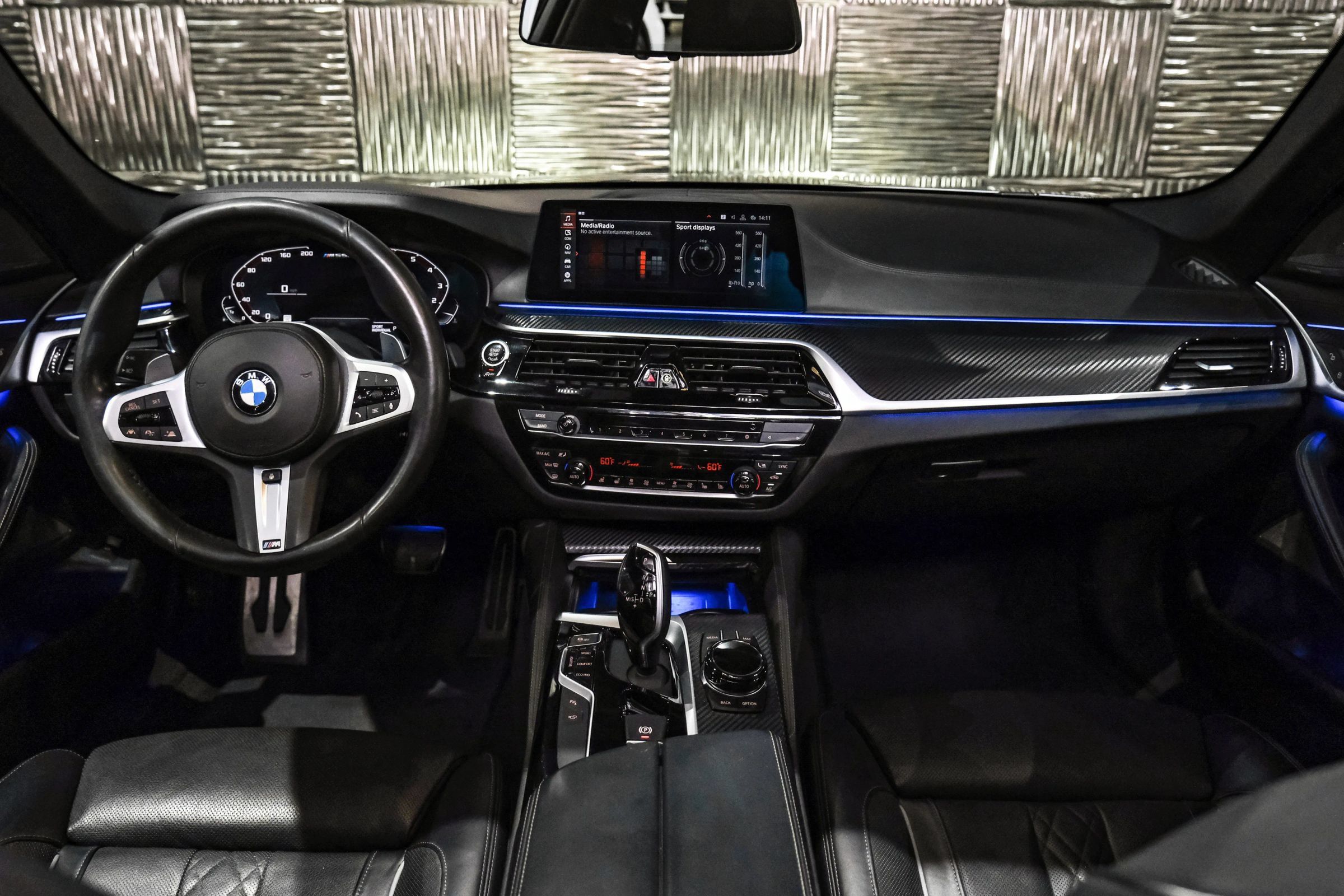 Used 2020 BMW M550i xDrive w/ Executive Package AWD/4WD image 18