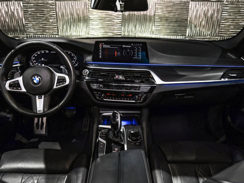 Used 2020 BMW M550i xDrive w/ Executive Package AWD/4WD image 18