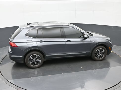 Used 2019 Volkswagen Tiguan SEL w/ 3rd Row Seat Package AWD/4WD image 34