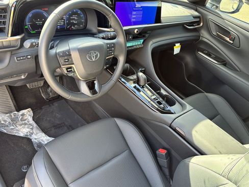 New 2026 Toyota Crown Signia image 17